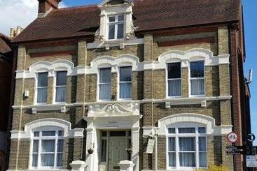 ホテル Trafalgar Guest House