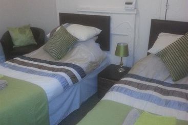 هتل Trevali Guest House
