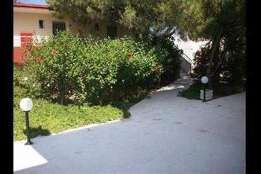 アパートメント Rena Studios