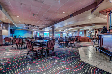 هتل Sands Inn & Suites