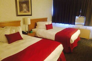 هتل Sands Inn & Suites