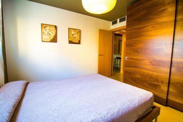 Apartamentos 16:9 Suites Almería