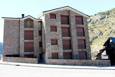 Apartamentos La Pleta 3000