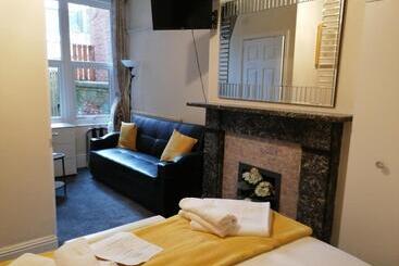 Bed and Breakfast Gillygate Guest House