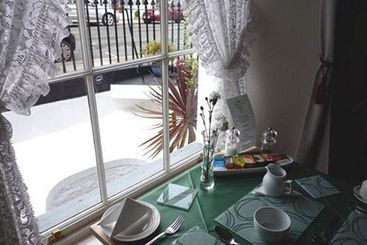تختخواب و صبحانه Rainbow Lodge Guest House