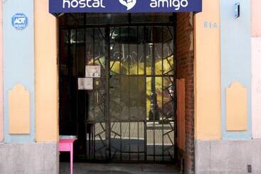 ユースホステル Hostal Amigo