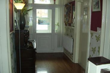 هتل Brentwood House