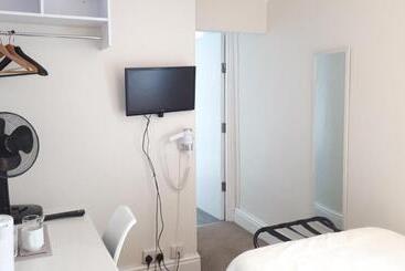 ホテル Cambrian House