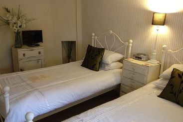 Отель Caradon Inn