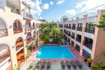 فندق Doralba Inn