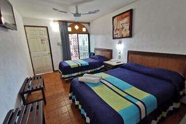 فندق Doralba Inn