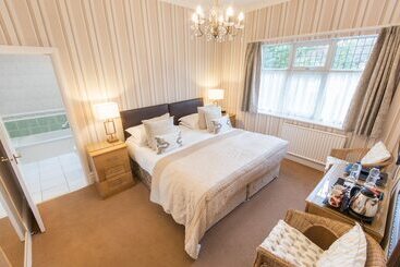 호텔 Grovefield Manor