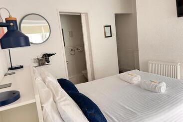 فندق Gumfreston Guest House