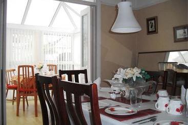 هتل Kamary Guest House