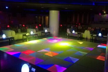 هتل Phoenicia Tower