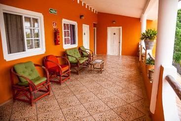 هتل Residencia La Mariposa