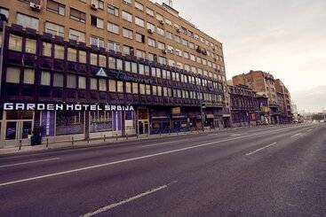 هتل Srbija Garden Free Parking
