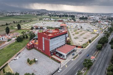 ホテル Suites Inn La Muralla Metepec