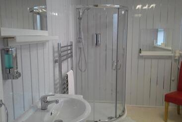 בית מלון כפרי The Golden Sands