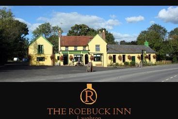 ホテル The Roebuck Inn
