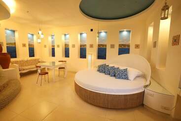 Отель Victoria Court Malabon