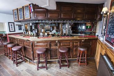 هتل Waggon And Horses