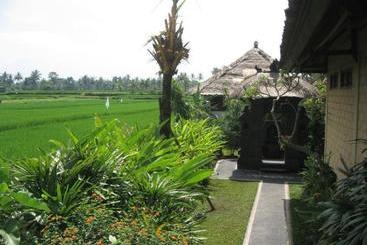 Terang Bulan Cottages