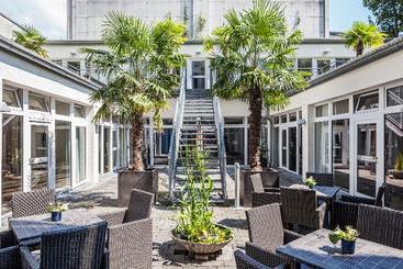 Burns Art & Culture Suitehotel