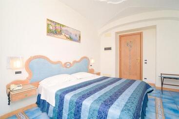 Отель Albergo Italia Beach