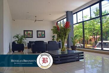 فندق Brandt Ejecutivo Colonial Los Robles