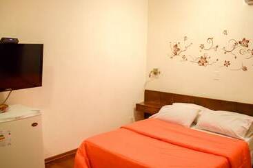 هتل Casablanca Montevideo