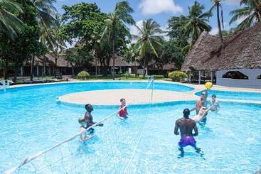 בית מלון כפרי Diamonds Malindi