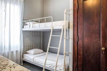 هتل Margarita European Inn, Ascend  Collection