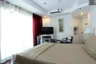 Отель Baywatch Tower