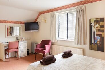 בית מלון כפרי The Bell At Boxford