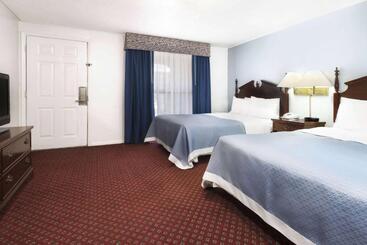 فندق Travelodge By Wyndham Las Vegas Nm