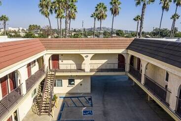 فندق على الطريق Hyland Inn Long Beach