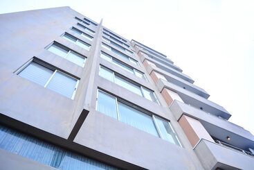 هتل آپارتمان Unique Towers Luxury Boutique Suites