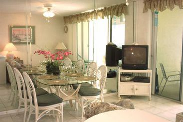 Apollo On The Beach Resort