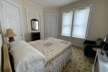 Fort Place Bed & Breakfast