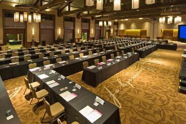 At&t Hotel & Conference Center