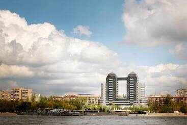 Отель Khortitsa Palace