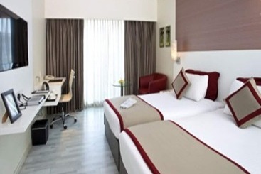 هتل Majestic Court Sarovar Portico Navi Mumbai