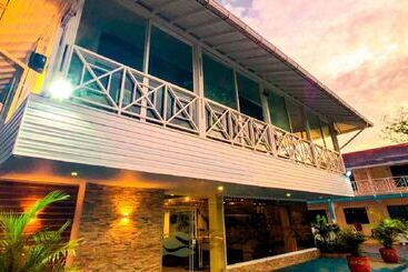 호텔 On Vacation Blue Cove