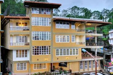 Отель Summit Newa Regency