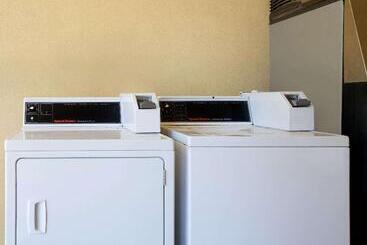 호텔 Days Inn By Wyndham Centerville