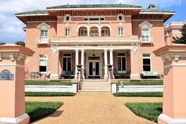 هتل Jh Adams Inn, Trademark Collection By Wyndham