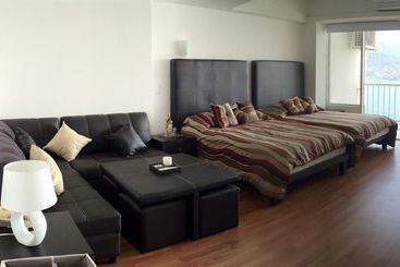 فندق Las Torres Gemelas Private Suites