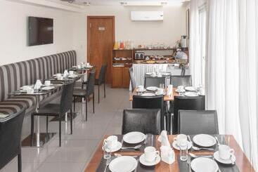 호텔 Palm Beach Plaza