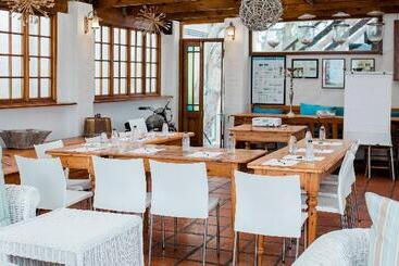 ホテル The Farmhouse